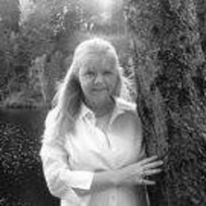 Meet your Posher, Elaine